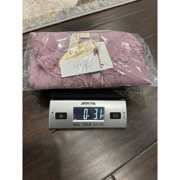 Adiva NWT Womens Mauve Short Sleeve Top Crochet Lace Detail Sz Medium - Picture 10 of 10